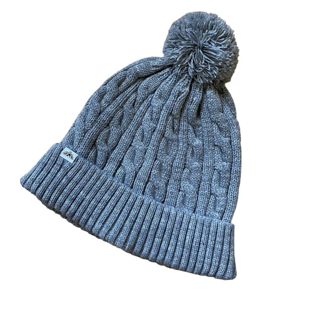 Gray knit winter hat comfortable warm cold weather took snow women's pompom